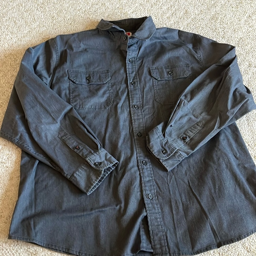 Like new men’s wrangler button up shirt sz XXL